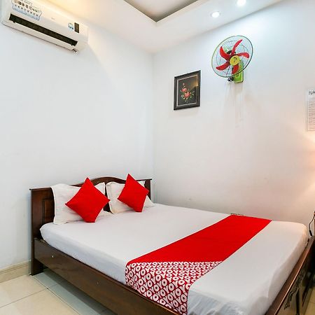 Oyo 130 Tuan Long Hotel Хошимин Экстерьер фото