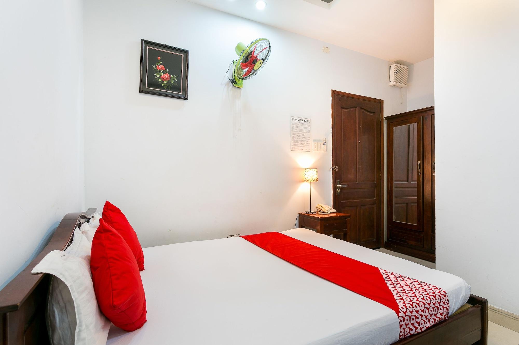 Oyo 130 Tuan Long Hotel Хошимин Экстерьер фото