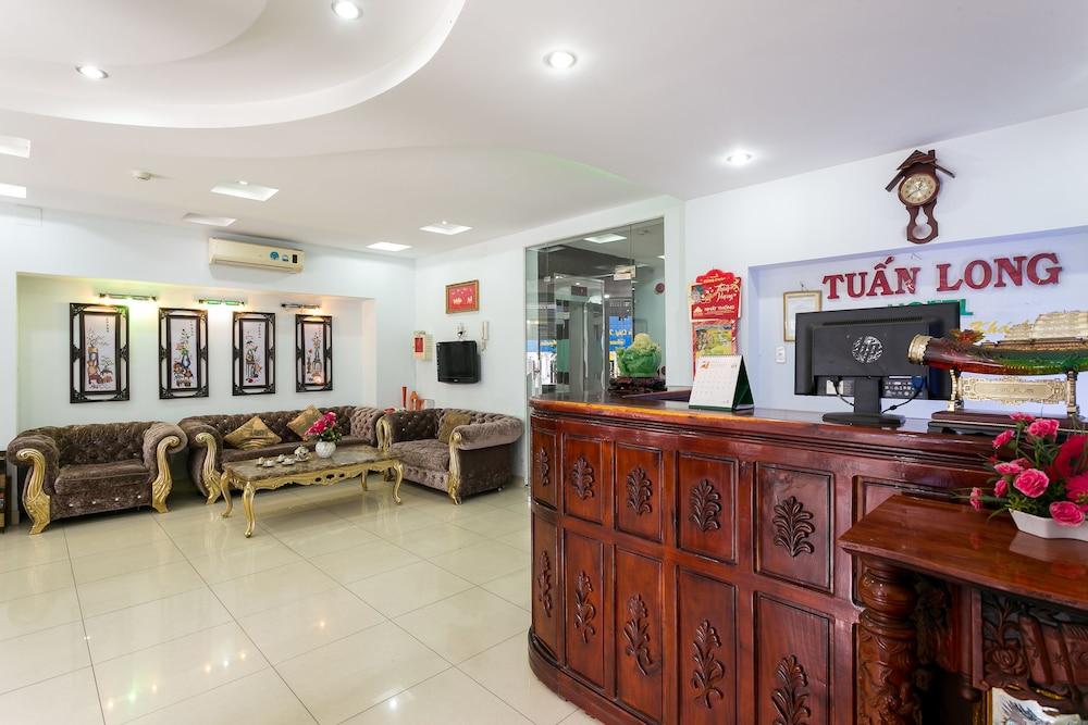 Oyo 130 Tuan Long Hotel Хошимин Экстерьер фото