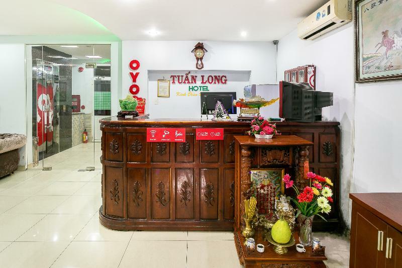Oyo 130 Tuan Long Hotel Хошимин Экстерьер фото