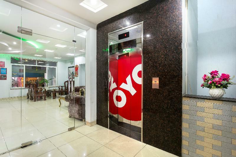 Oyo 130 Tuan Long Hotel Хошимин Экстерьер фото