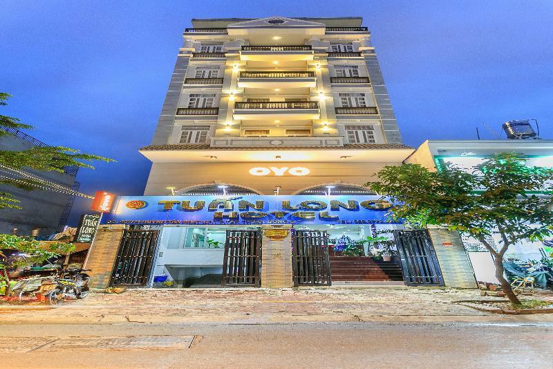 Oyo 130 Tuan Long Hotel Хошимин Экстерьер фото