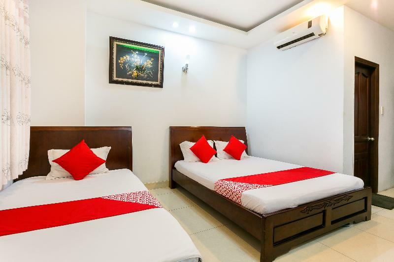 Oyo 130 Tuan Long Hotel Хошимин Экстерьер фото
