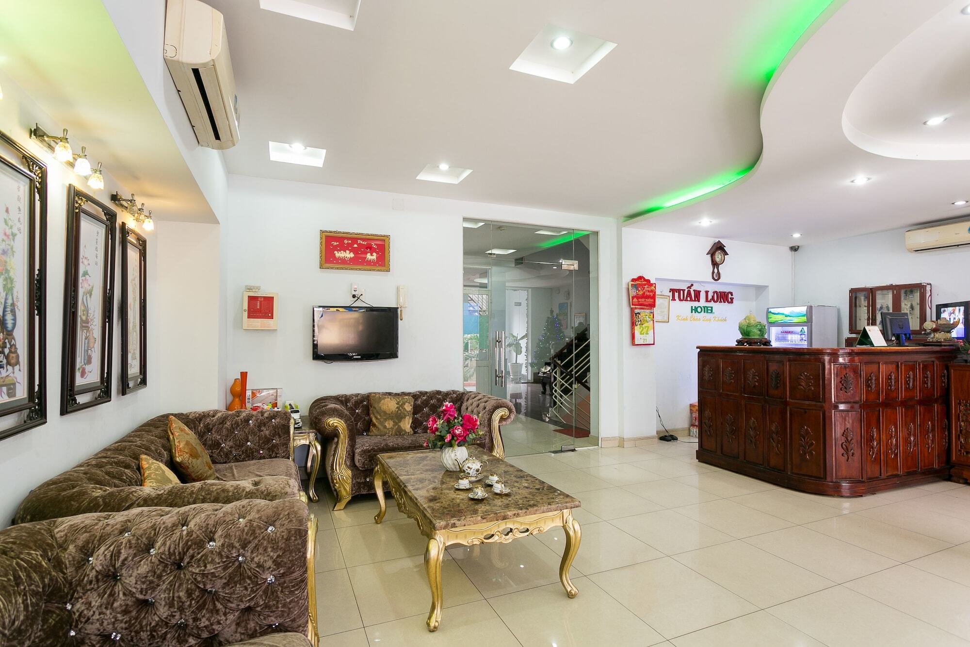 Oyo 130 Tuan Long Hotel Хошимин Экстерьер фото